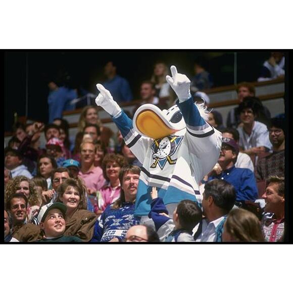 Anaheim Mighty Ducks 90s STARTER puffer LOGOS jacket S purple blk NHL hockey vtg - Picture 11 of 11